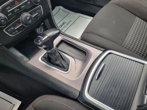 Used 2023 Dodge Charger SXT RWD image 25