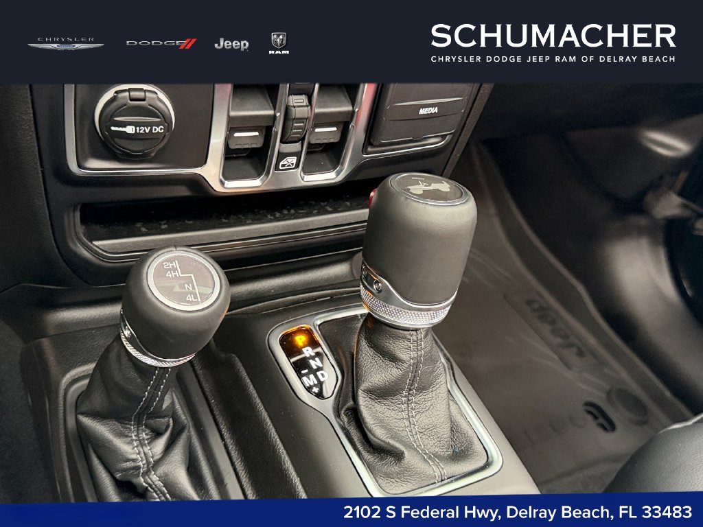 New 2026 Jeep Wrangler Unlimited Sahara AWD/4WD image 17