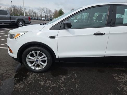Used 2017 Ford Escape S image 17