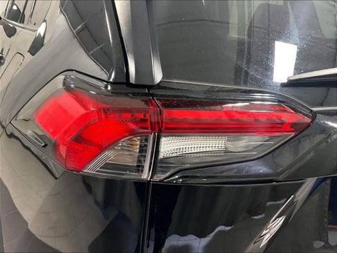 Used 2025 Toyota RAV4 XLE image 34