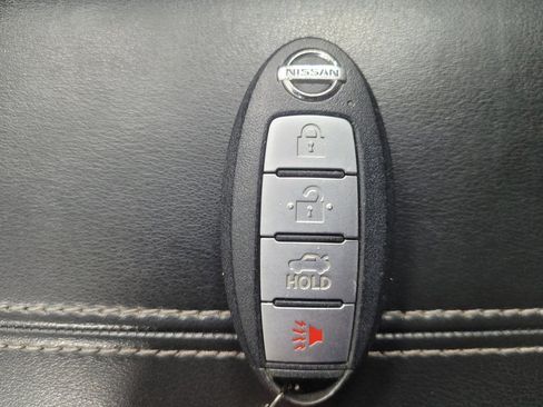 Used 2023 Nissan Sentra SV FWD image 32