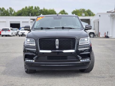 Used 2021 Lincoln Navigator Reserve image 2