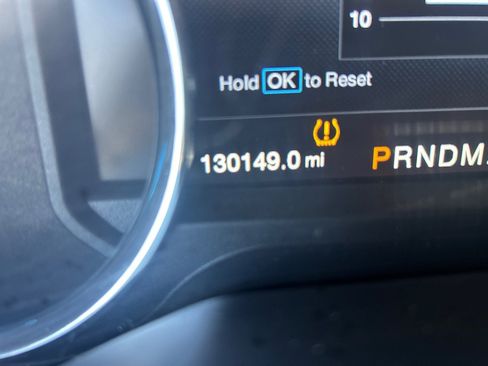 Used 2016 Ford F150 Lariat image 10