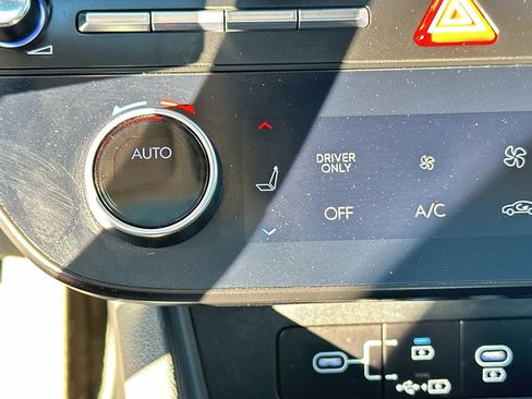 Used 2024 Hyundai Sonata Limited image 23