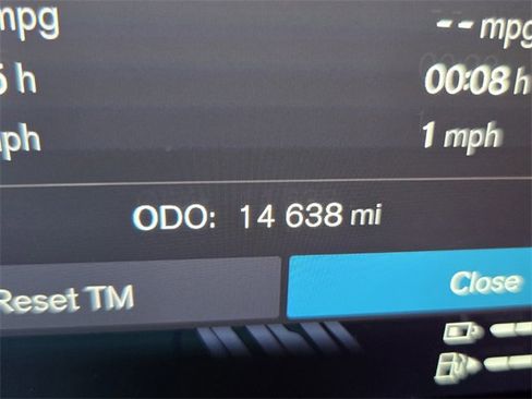 Used 2023 Volvo XC90 T8 Ultimate w/ Lounge Package image 28