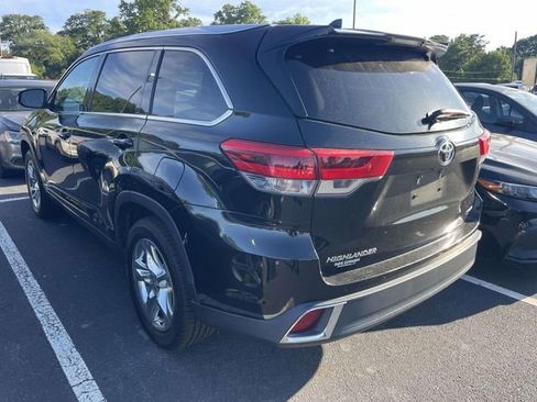 Used 2019 Toyota Highlander Limited FWD image 14