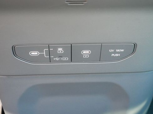 Certified 2024 Kia EV9 GT-Line AWD/4WD image 32
