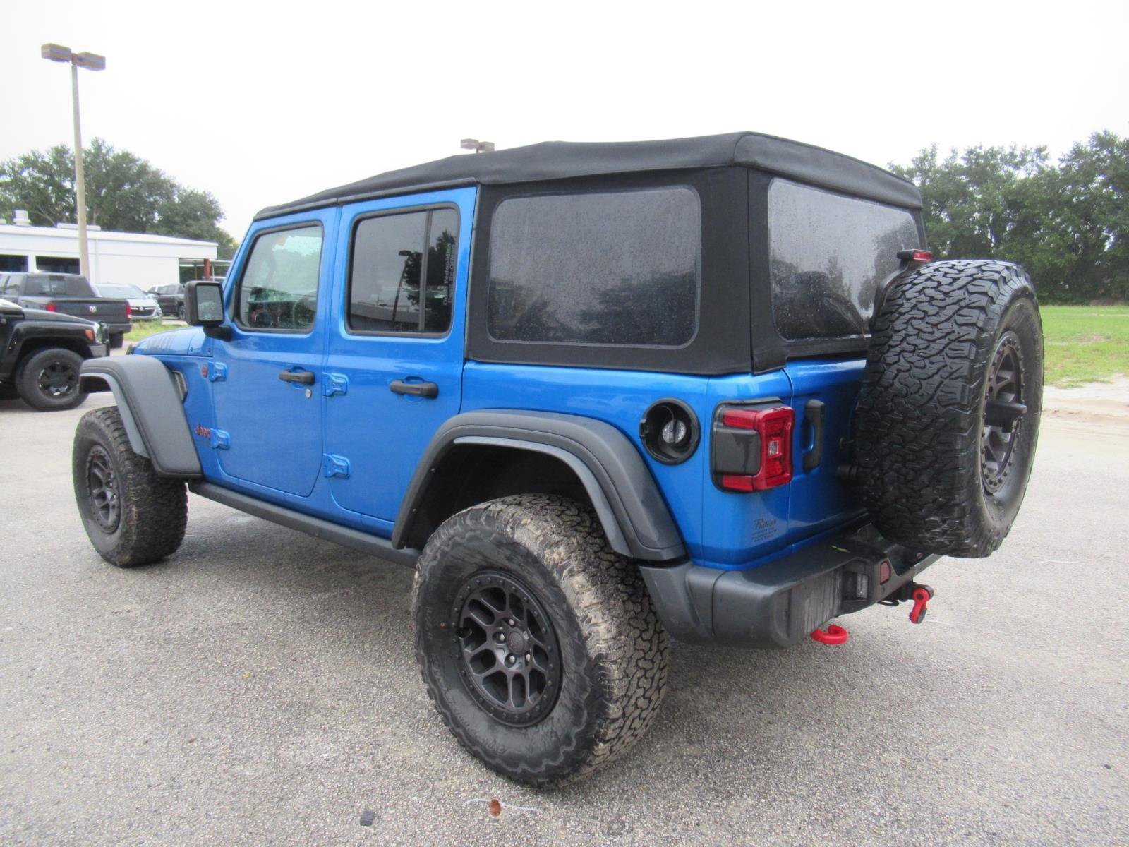 Used 2021 Jeep Wrangler Unlimited Rubicon w/ Xtreme Recon 35" Tire Package AWD/4WD image 3