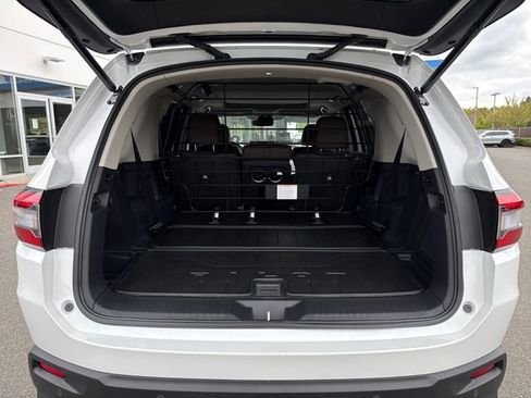 New 2026 Honda Pilot Touring image 13