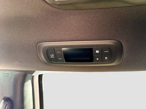 New 2026 Chrysler Pacifica Select image 27