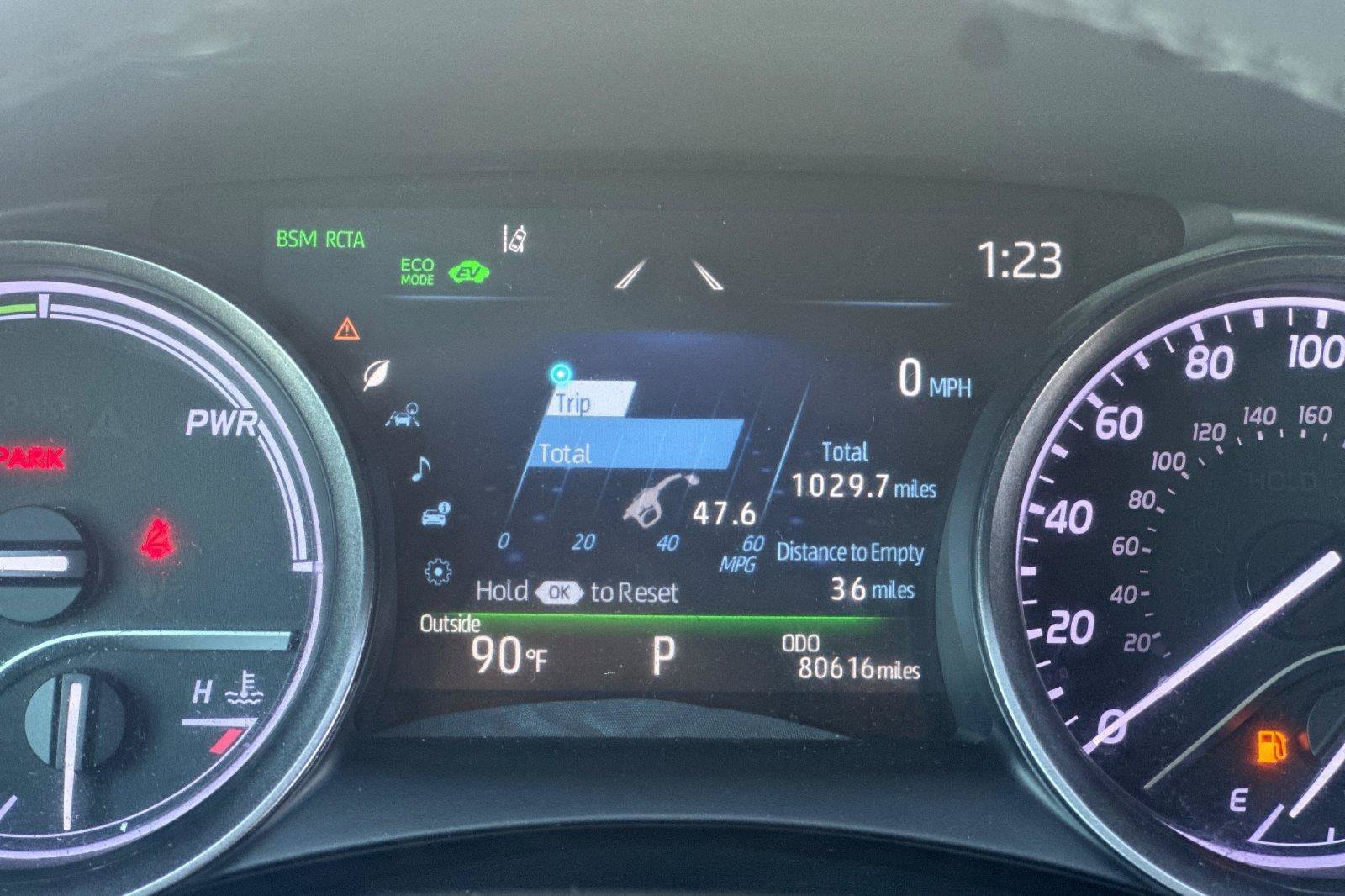Used 2022 Toyota Camry XSE FWD image 25