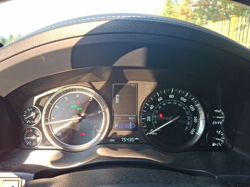 Used 2020 Lexus LX 570 4WD w/ Sport Package image 6