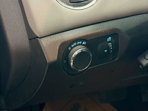 Used 2014 Chevrolet Cruze LS FWD image 8