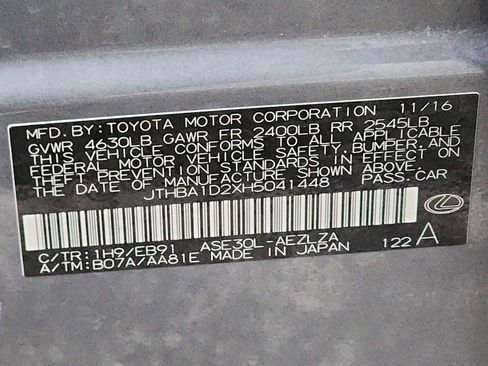 Used 2017 Lexus IS 200t image 27