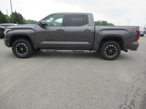 Used 2022 Toyota Tundra SR5 w/ TRD Off-Road Premium Package AWD/4WD image 8
