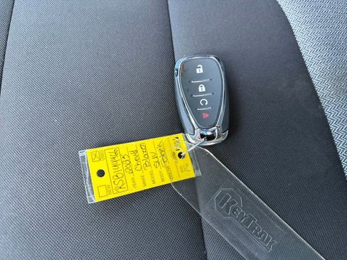 Used 2025 Chevrolet TrailBlazer LT image 35