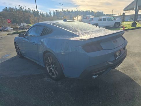 Used 2025 Ford Mustang GT Premium image 14