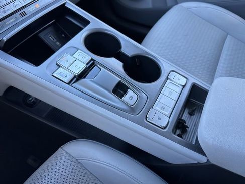 Used 2021 Hyundai Kona Limited image 24