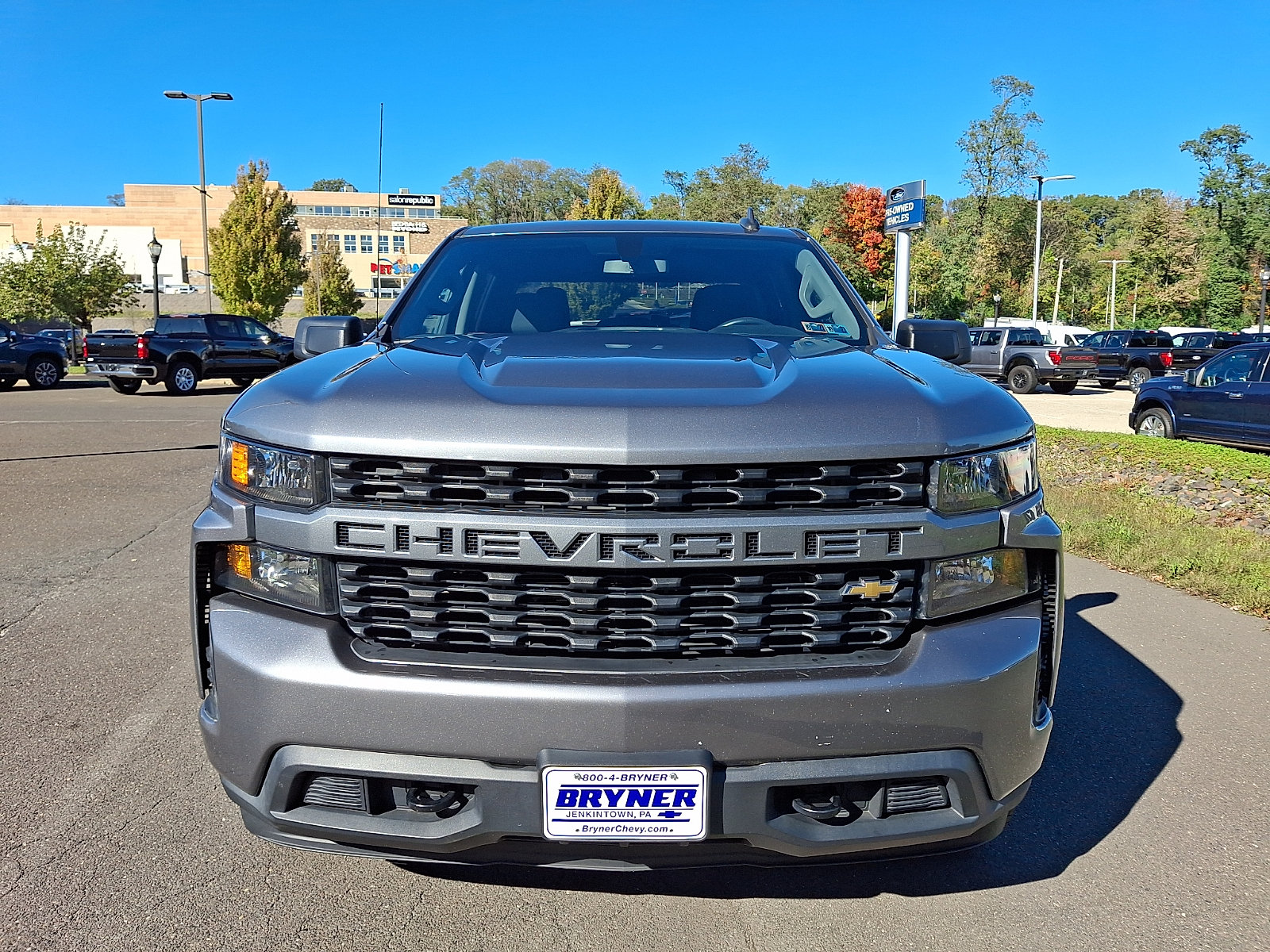 Used 2021 Chevrolet Silverado 1500 Custom AWD/4WD image 2