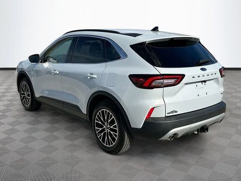 Used 2025 Ford Escape SE w/ PHEV Premium Package image 7