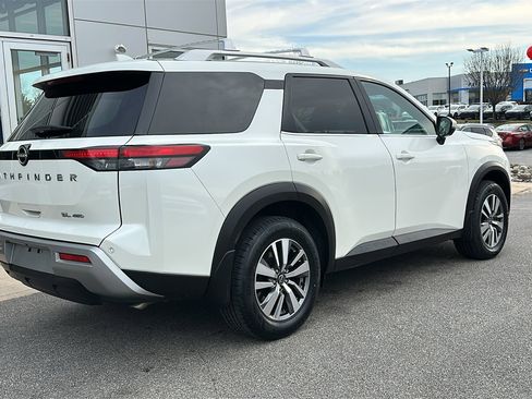 Certified 2023 Nissan Pathfinder SL image 7