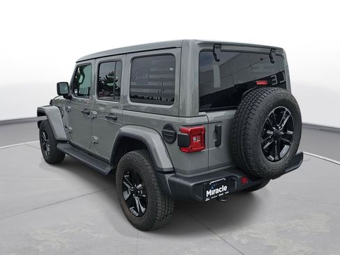 Used 2022 Jeep Wrangler Unlimited Sahara AWD/4WD image 7
