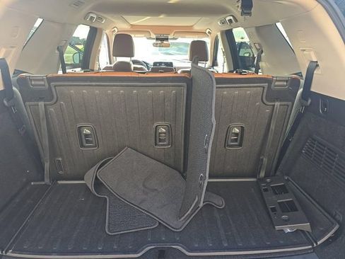 Certified 2025 Nissan Pathfinder Platinum w/ Cargo Package FWD image 2