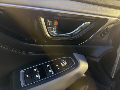 Used 2023 Subaru Outback Limited image 25