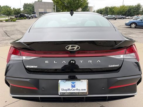 Used 2024 Hyundai Elantra Limited FWD image 15