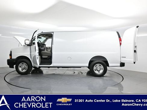 New 2026 Chevrolet Express 2500 w/ Driver Convenience Package RWD image 43
