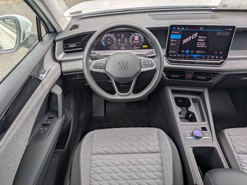 New 2026 Volkswagen Tiguan S AWD/4WD image 16