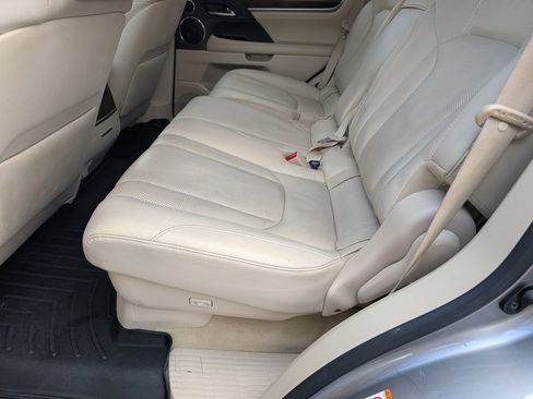 Used 2018 Lexus LX 570 4WD image 33