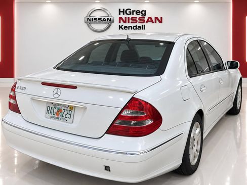 Used 2004 Mercedes-Benz E 320 Sedan image 4