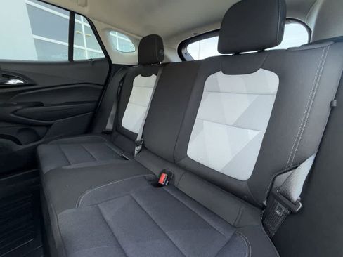 Used 2025 Chevrolet Trax LS w/ LS Convenience Package image 13