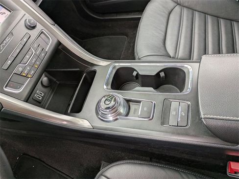 Certified 2019 Ford Fusion SE image 13