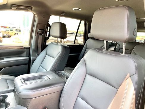 Used 2024 Chevrolet Tahoe LT RWD image 15