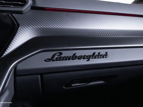 Used 2024 Lamborghini Urus S image 33