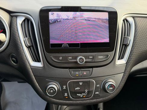 Used 2021 Chevrolet Malibu RS image 19