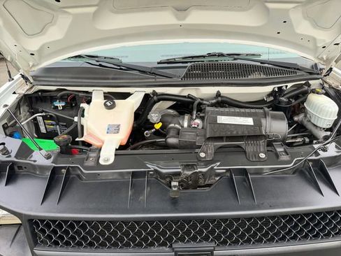 Used 2008 Chevrolet Express 2500 image 34