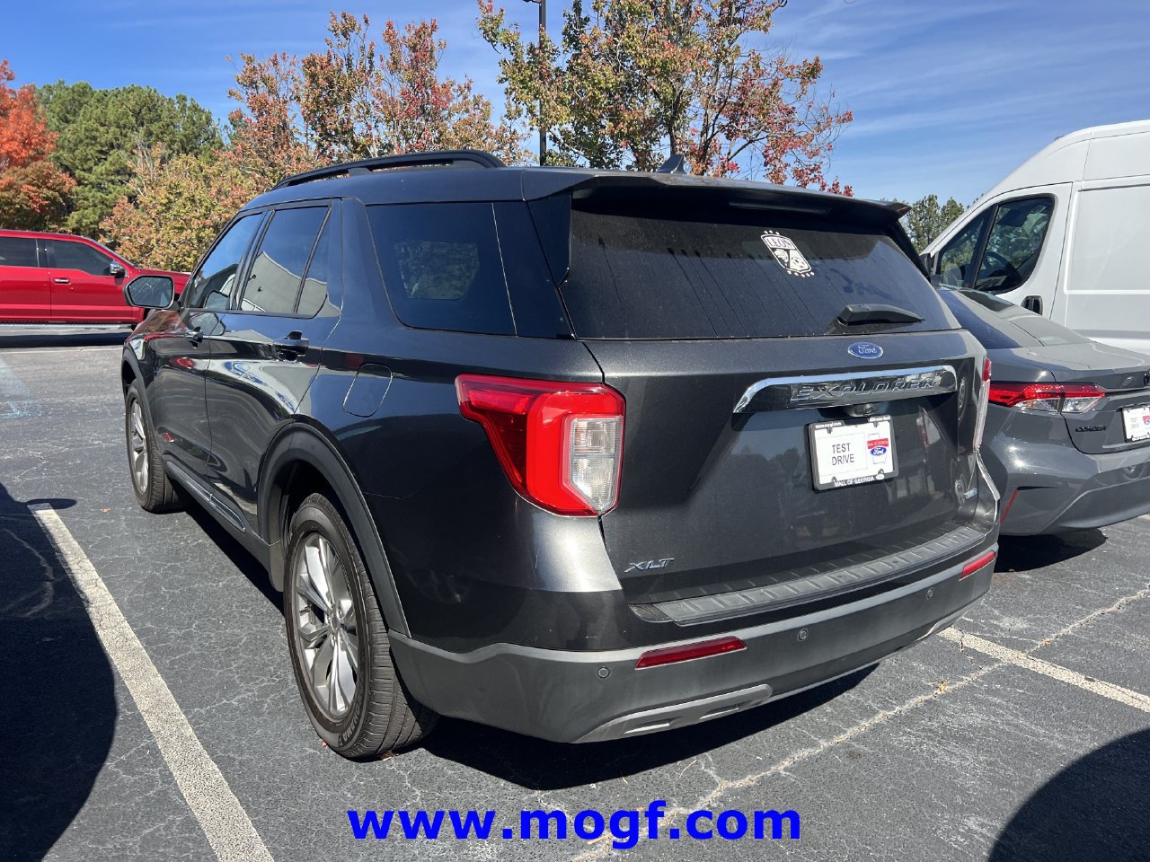 Used 2020 Ford Explorer XLT w/ Equipment Group 202A AWD/4WD image 2