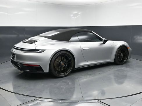 Certified 2024 Porsche 911 Carrera GTS RWD image 8