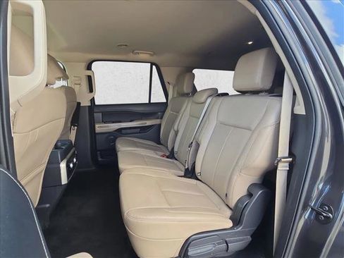 Used 2022 Ford Expedition Max XLT AWD/4WD image 19