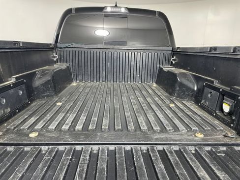 Used 2018 Toyota Tacoma TRD Sport w/ Technology Package AWD/4WD image 20