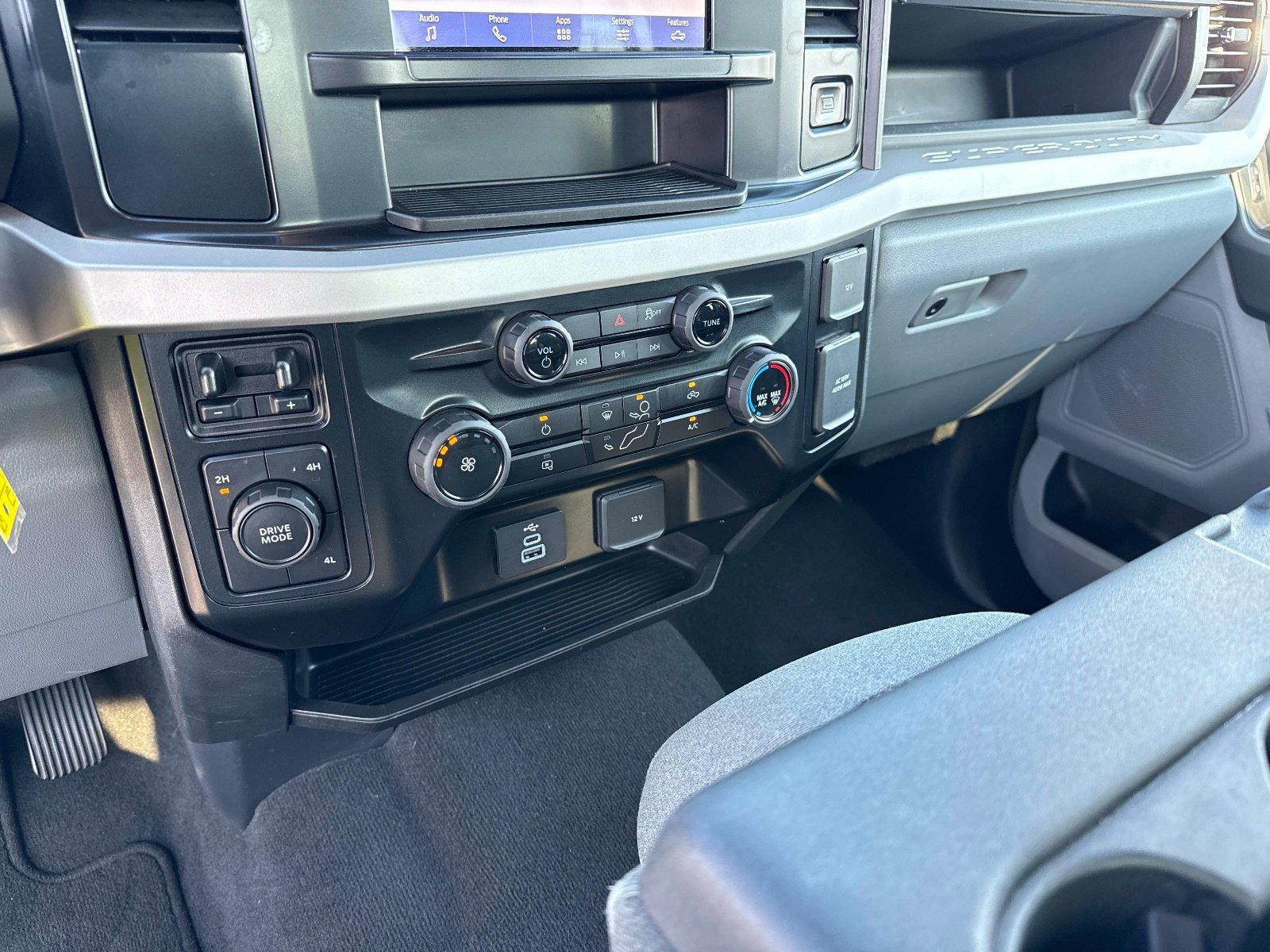 Used 2025 Ford F250 XLT AWD/4WD image 25