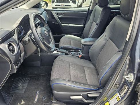 Used 2018 Toyota Corolla SE w/ Protection Package FWD image 2