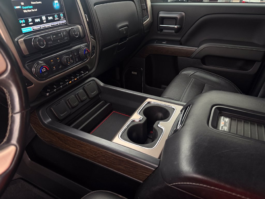 Used 2019 GMC Sierra 2500 Denali w/ Duramax Plus Package AWD/4WD image 17