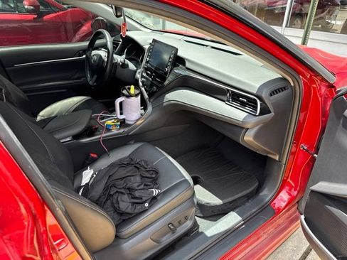 Used 2023 Toyota Camry XSE FWD image 14