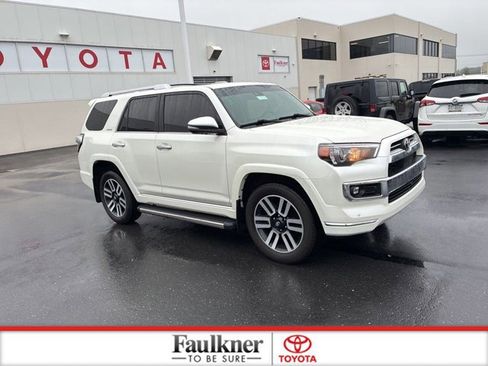 Used 2023 Toyota 4Runner Limited AWD/4WD image 3
