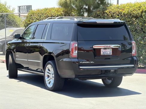 Used 2016 GMC Yukon XL Denali AWD/4WD image 5