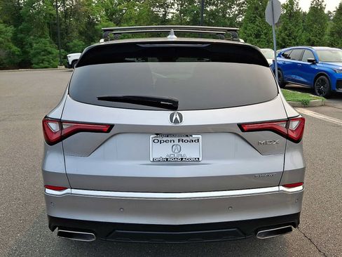 Used 2024 Acura MDX SH-AWD w/ Technology Package image 5